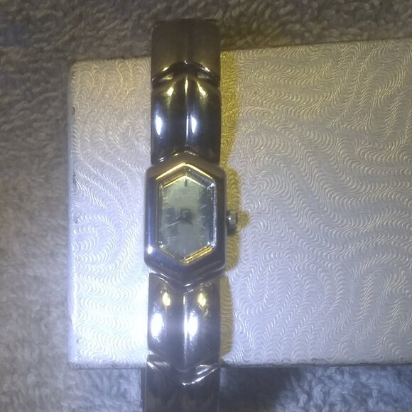 Seiko Quartz Dress Watch Elegance  2200-229690 Hexagon Silver Bracelet New Bat - Picture 1 of 11